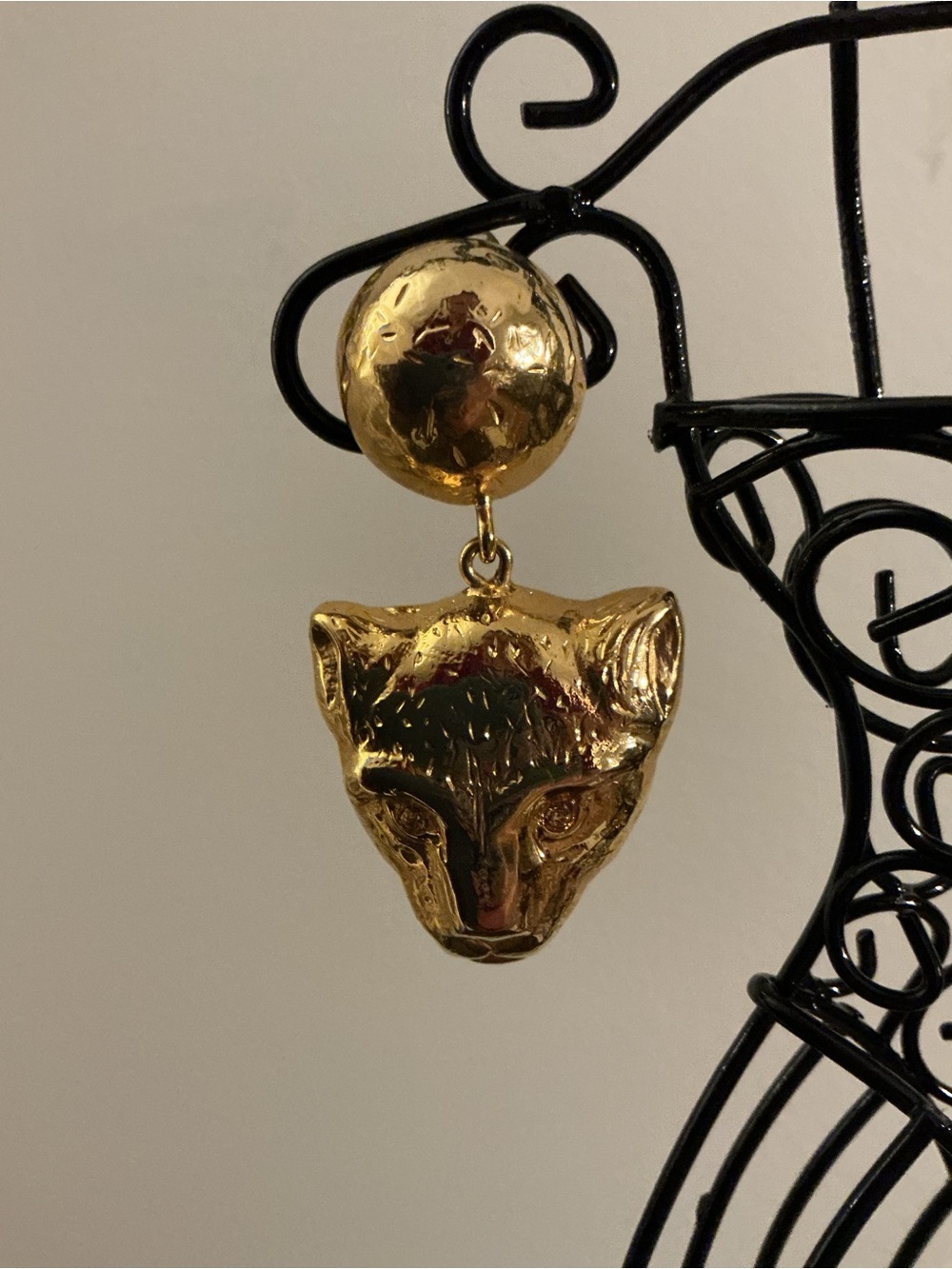 Escada Shiny Gold Cat Head Drop Clip-On Earrings - Picture 2 of 4